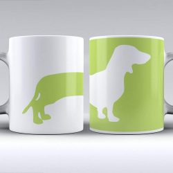 Imagen de taza con perro salchicha en color verde